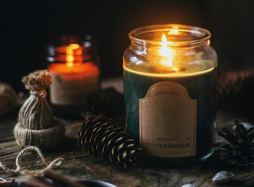 Introduce winter scents to set the mood. Pic: Unsplash.