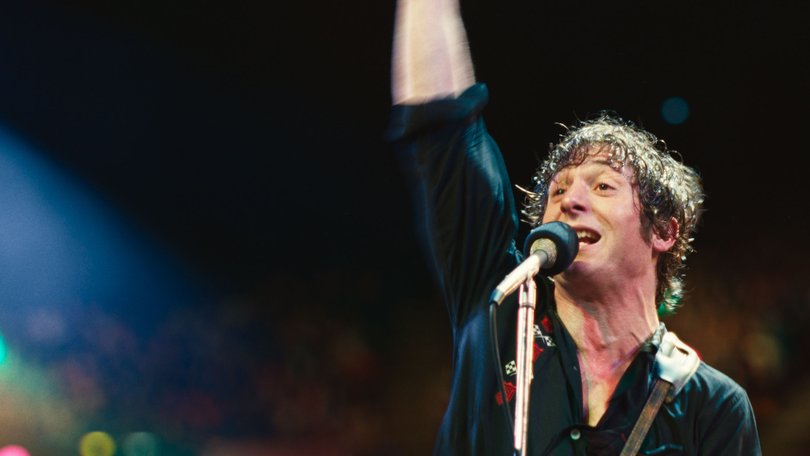 Jeremy Allen White as Bruce Springsteen in 20th Century Studios' SPRINGSTEEN: DELIVER ME FROM NOWHERE. Photo courtesy of 20th Century Studios. 2025 20th Century Studios. All Rights Reserved.