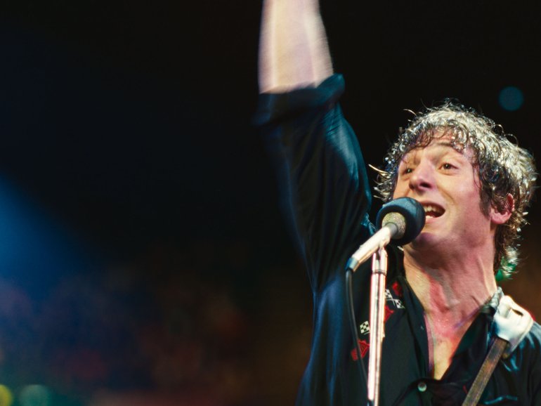 Jeremy Allen White as Bruce Springsteen in 20th Century Studios' SPRINGSTEEN: DELIVER ME FROM NOWHERE. Photo courtesy of 20th Century Studios.  2025 20th Century Studios. All Rights Reserved.