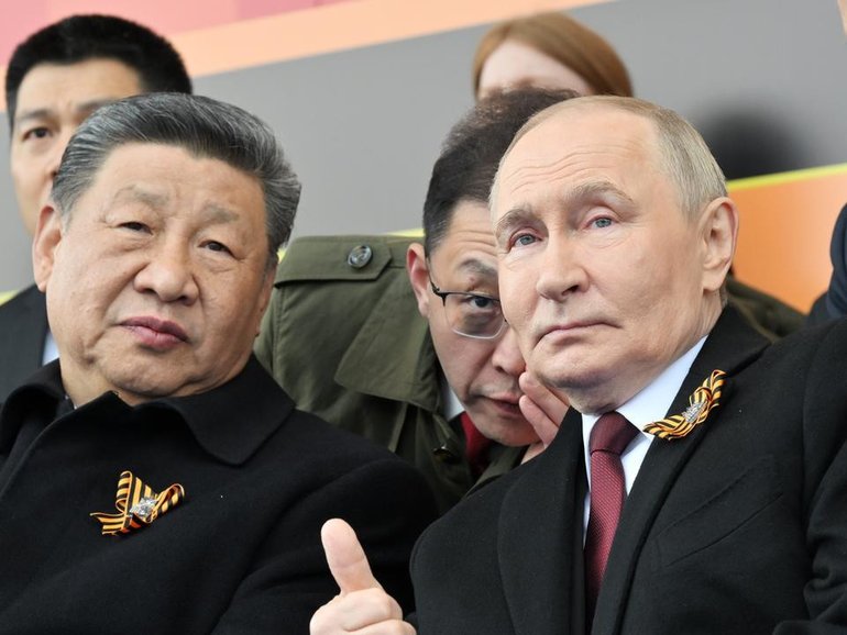 Xi Jinoing told Vladimir Putin he favoured Russian mediation efforts on Iran, the Kremlin said. (EPA PHOTO)