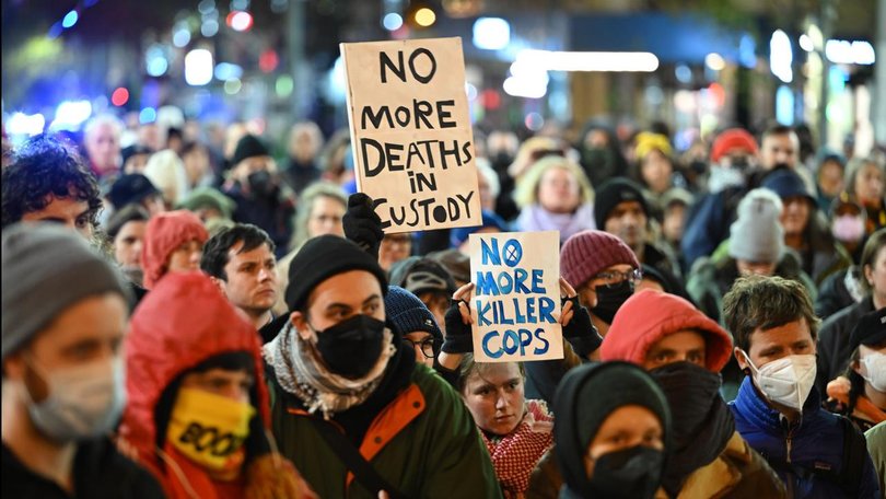 A coalition meeting follows a Aboriginal man's death in custody that sparked protests nationwide. (James Ross/AAP PHOTOS)