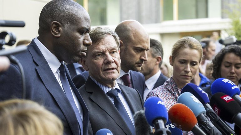 The ministers told Iran's top diplomat of their concerns at Iran's expansion of its nuclear program. 