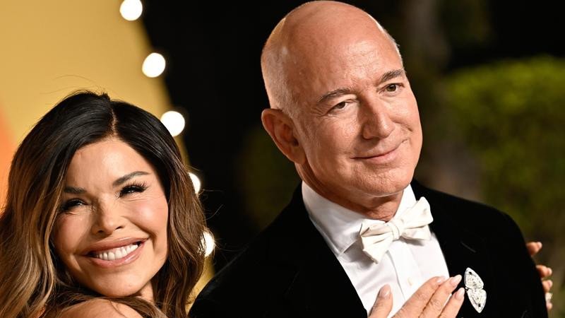 Inside Bezos and Lauren Sánchez lavish wedding plans.