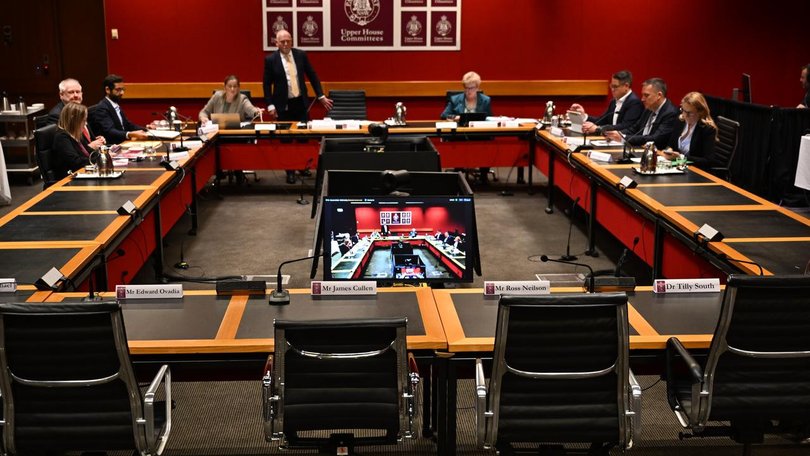 There were empty chairs the last time a NSW inquiry tried to question government staffers. (Dean Lewins/AAP PHOTOS)