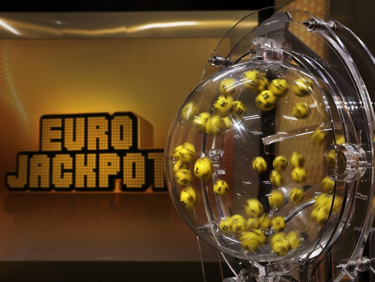 Thousands of Eurojackpot players received the erroneous notification. 