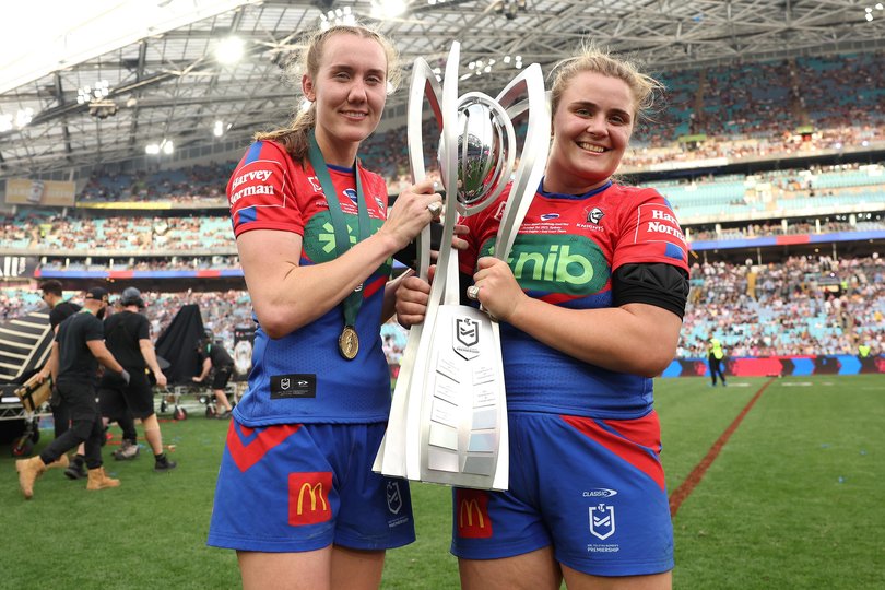 Tamika Upton and Hannah Southwell the 2023 Premiership Trophy.