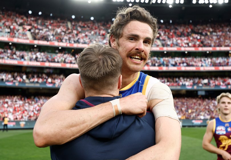 Sydney should have a crack at trying to lure Joe Daniher back to the AFL.