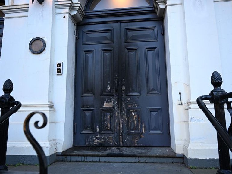 A community is on edge following an arson attack upon one of Australia's oldest synagogues. (James Ross/AAP PHOTOS)