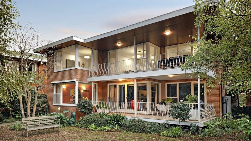 SOLD: 8/40 Lansell Road, Toorak, VIC 3142