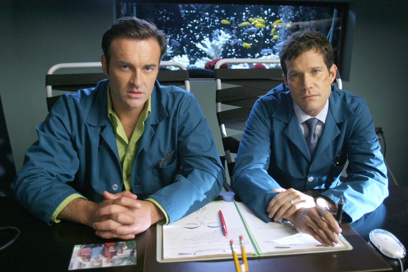 Julian McMahon and Dylan Walsh in Nip/Tuck.
