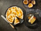 Passionfruit and yoghurt cake. 