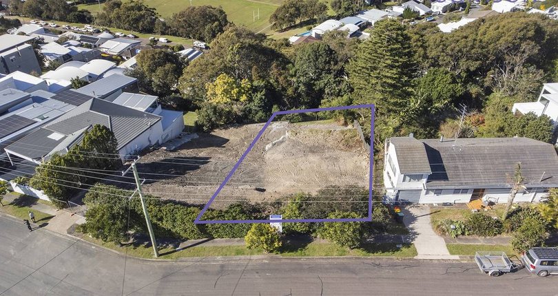 An aerial shot of the vacant block at 1/8 Charlotte Street/.