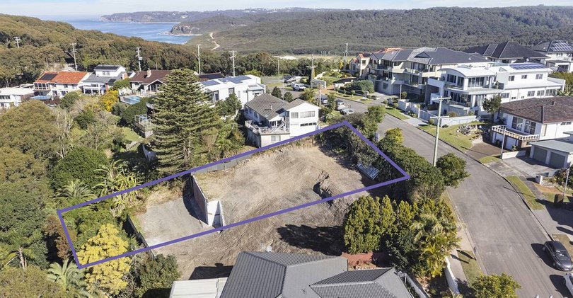 The vacant block spans 967.5 square metres.
