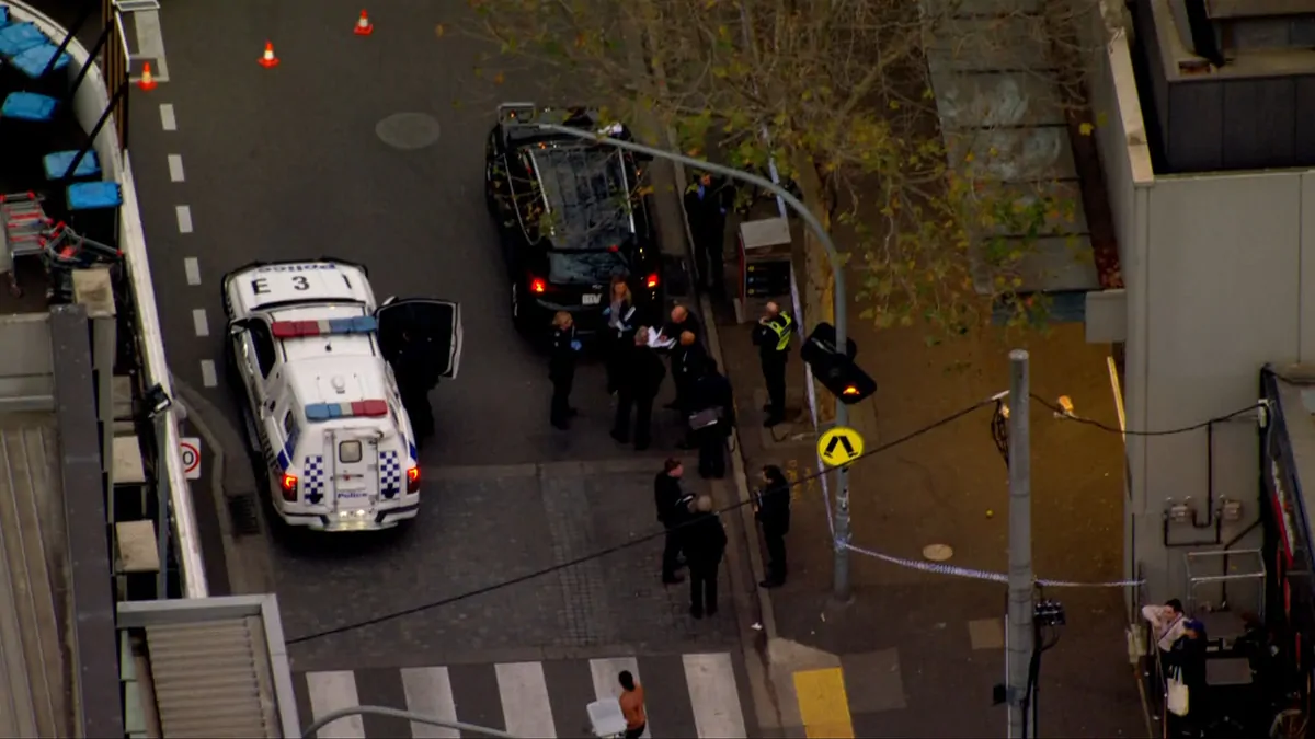 Melbourne stabbing: Fitzroy man charged after Essendon man stabbed in ...