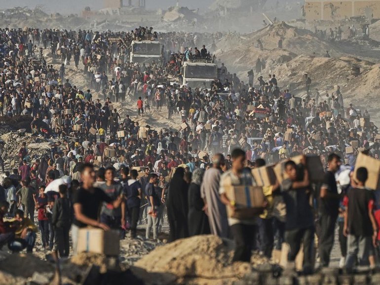 The United Nations says more than 800 people have been killed trying to access aid in Gaza. (AP PHOTO)