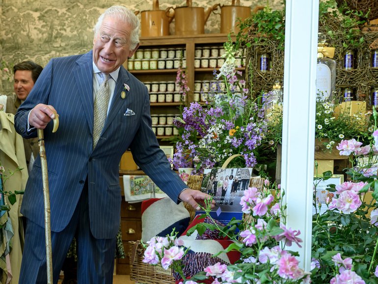 It has been revealed that 11 out of 12 full-time gardeners have downed tools in the past year, poor working conditions revealed.