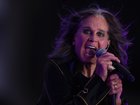 Ozzy Osbourne’s passing has sparked heartfelt tributes from fans, fellow musicians, and friends, celebrating the lasting impact of the legendary ‘Prince of Darkness’.