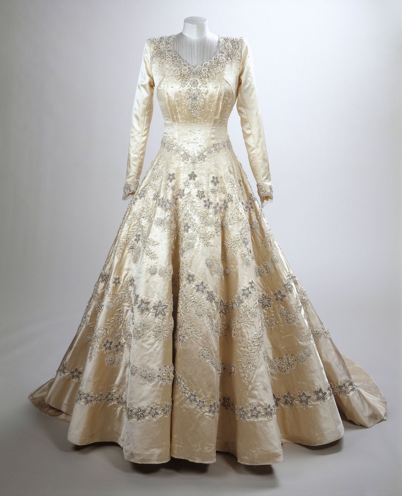 Pieces set to be exhibited in Queen Elizabeth Her Life in Style at The King's Gallery in 2026. Princess Elizabeth's Wedding Dress, Norman Hartnell, 1947.