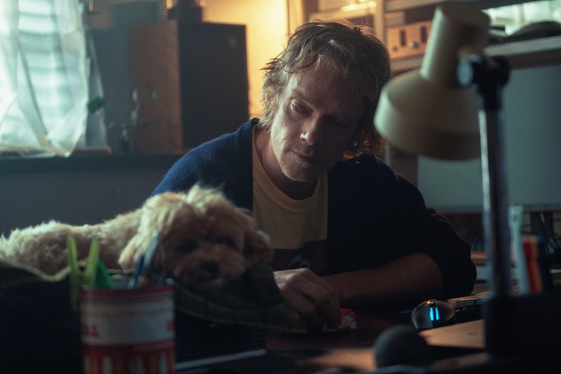 Alfie Allen in Safe Harbour.