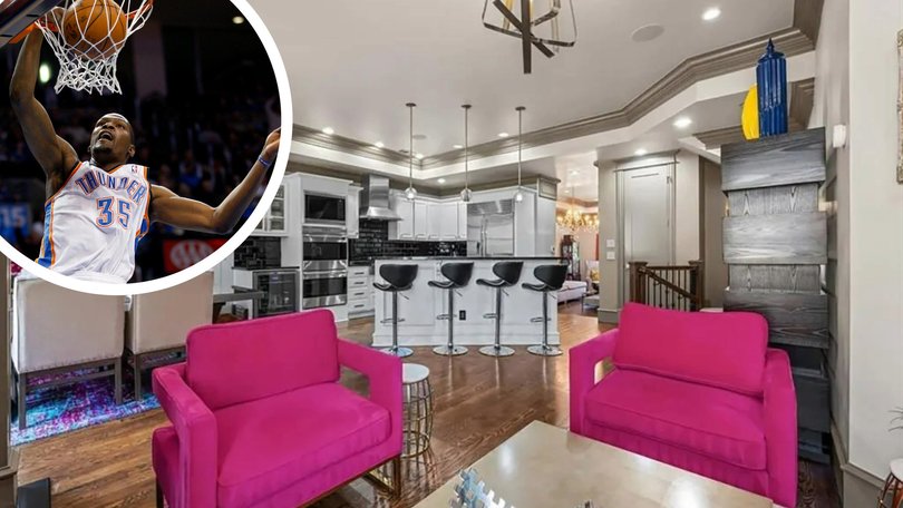 The townhouse once owned by the superstar has been listed for a crazy cheap price.