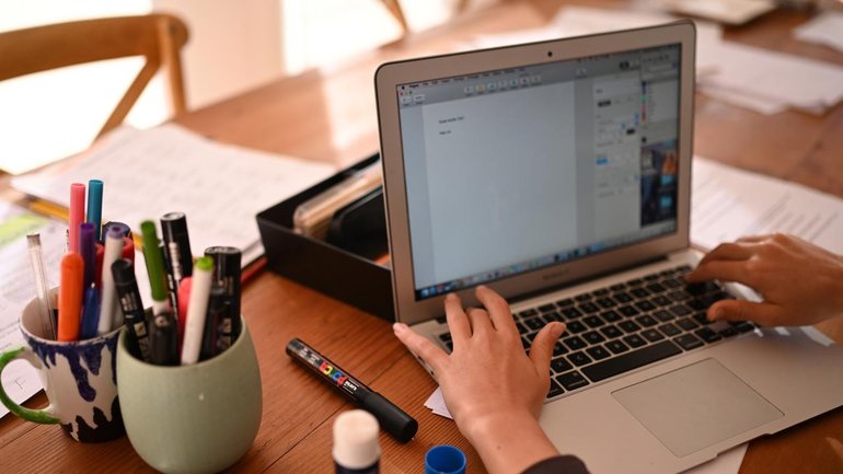 Working from home for two days a week would become a legal right under a proposed reform. 