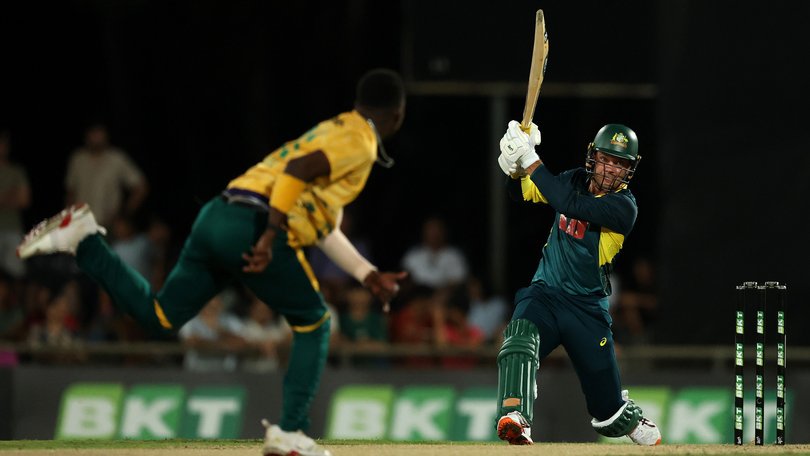  Alex Carey during game two in the T20 International series between Australia and South Africa at Marrara Stadium in Darwin.