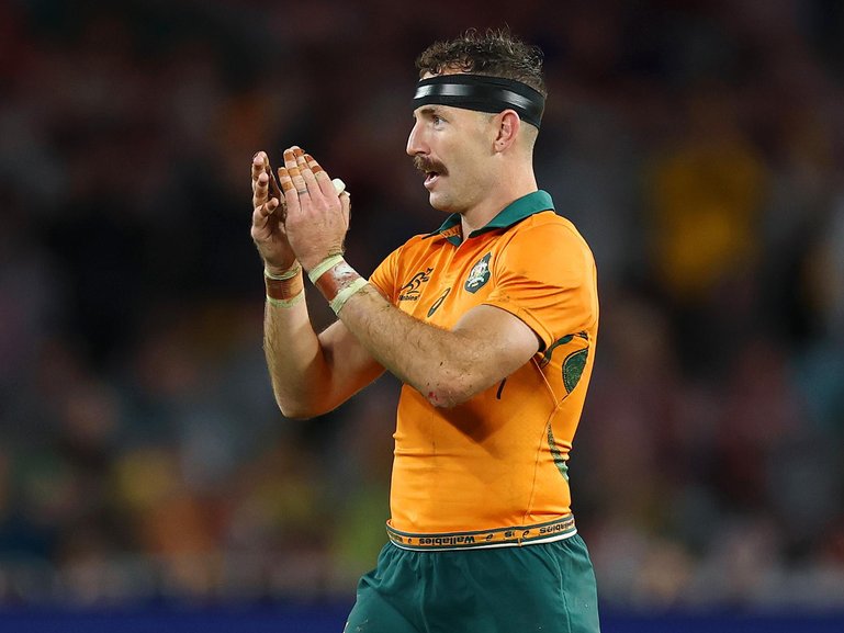 Nic White has backflipped on his retirement.
