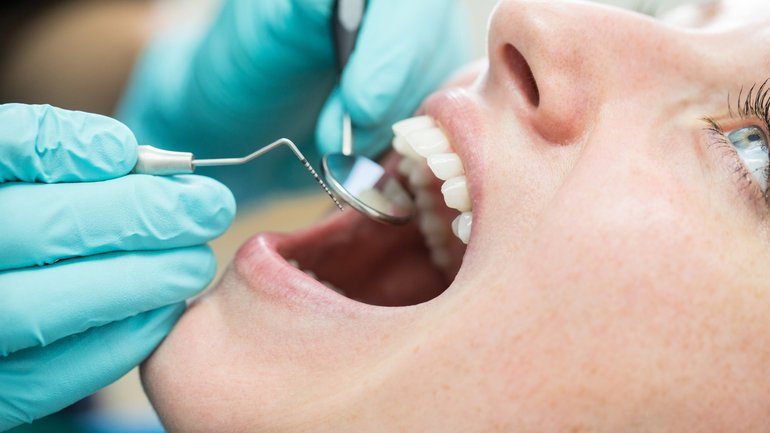 The tooth fairy is leaving Aussie kids an average of $6.20 for every lost tooth.