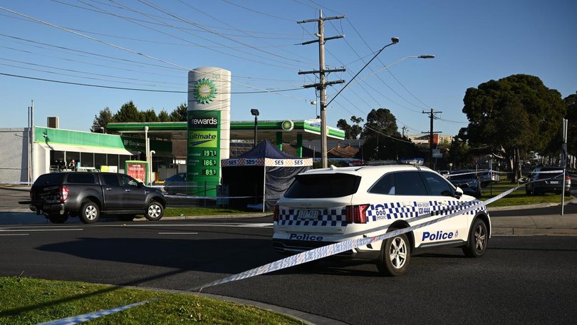 A man has died after being assaulted near a service station at Dandenong in Melbourne's southeast. (Joel Carrett/AAP PHOTOS)