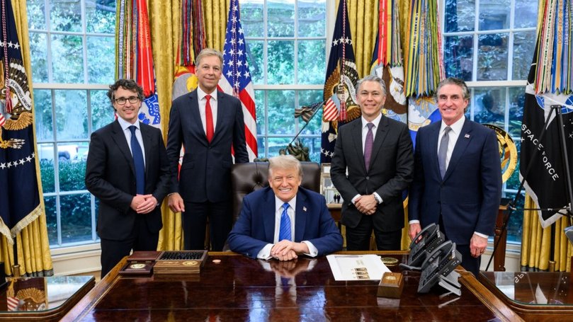 US President Donald Trump and Secretary of the Interior Doug Burgum together with Rio Tinto CEO, Jakob Stausholm and incoming CEO Simon Trott, disc uss development of the Resolution copper project in the Oval Office..