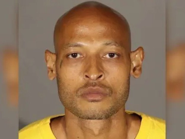 Calese Crowder has been dubbed the 'butt-sniffing bandit'.