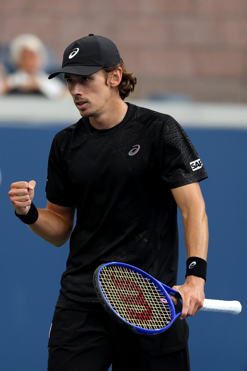 Alex de Minaur had a straight sets win over Chris O'Connell.