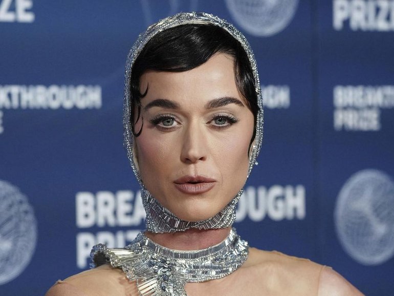 Katy Perry has testified during the second trial in a dispute over a $US15 million mansion.