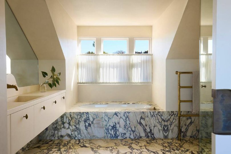 The ensuite.