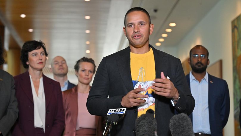 Cricketer Usman Khawaja has backed the call for sanctions against Israel over Gaza. (Mick Tsikas/AAP PHOTOS)