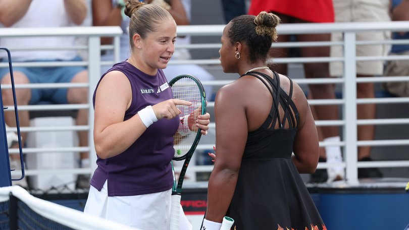 Jelena Ostapenko argues with Taylor Townsend.