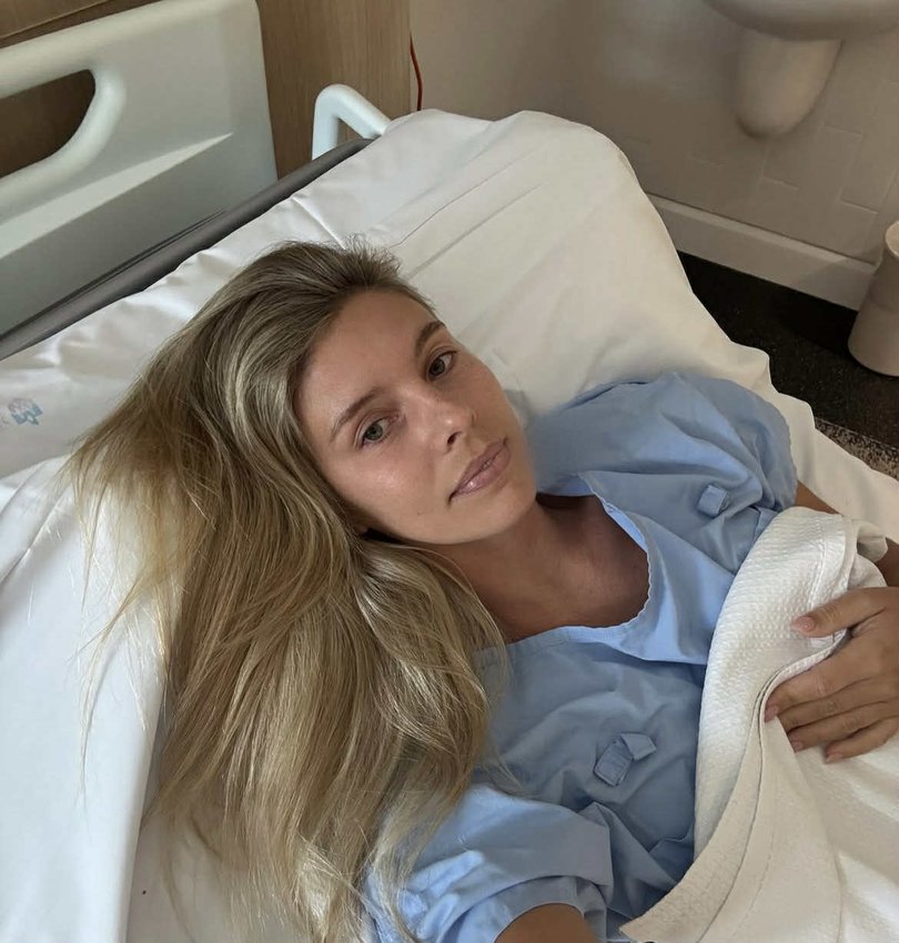 Aussie model Natasha Oakley, 35, has had a cancerous tumour removed from her kidney.