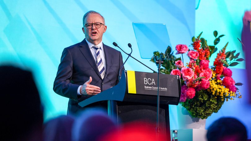 A security and economic agreement intended to transform the relationship between Australia and Vanuatu won’t be signed on Tuesday.