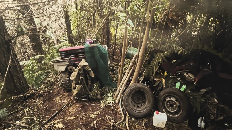 Tom Phillips - Guns found at slain fugitive fathers campsite where missing kids were located - images of campsite released by New Zealand Police New Zealand Police