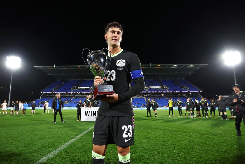 Circati with the trophy.