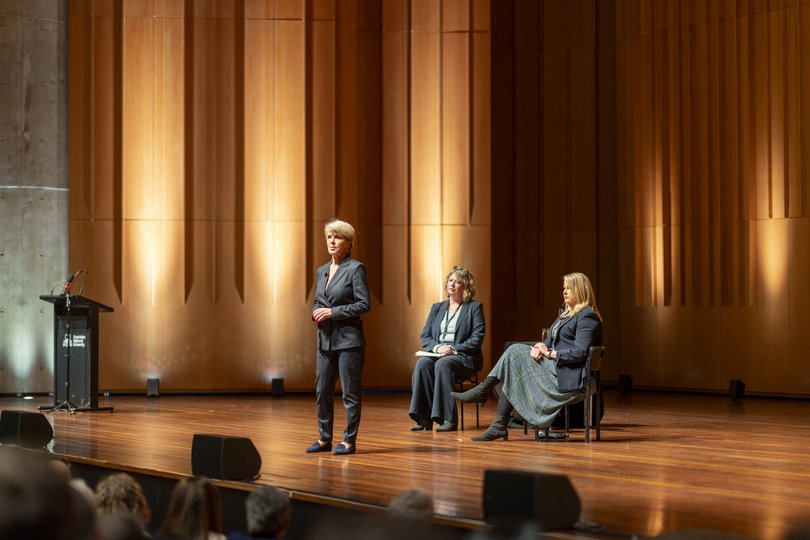 Chancellor and Interim Vice-Chancellor speaking ato ANU staff in Llewellyn Hall (image: Jamie Kidston/ANU).