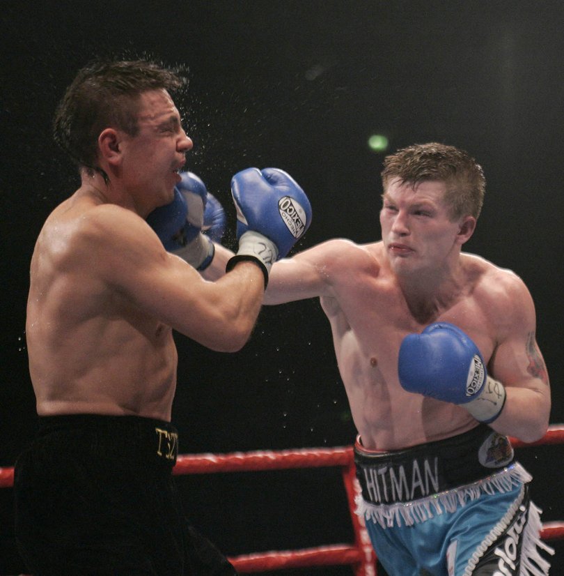 Ricky Hatton fighting Kostya Tszyu for the IBF light-welterweight title in 2005.