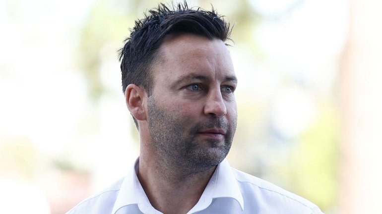 Geelong great Jimmy Bartel has taken a tour of Alberton Oval. 