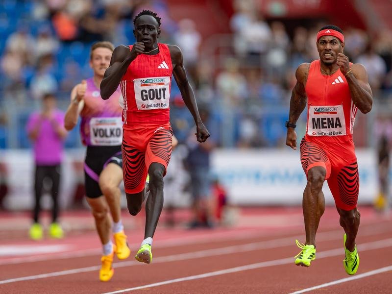 Gout Gout powers to victory, and a new national record, in the 200 metres at the Golden Spike Games. (EPA PHOTO)