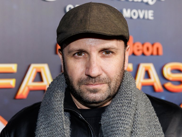 Actor and celebrity photographer Brad Everett Young has died, aged 46. 