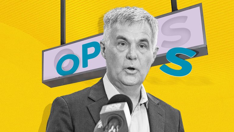 Optus chief executive Stephen Rue was appointed last year after a network failure cost his predecessor her job. 