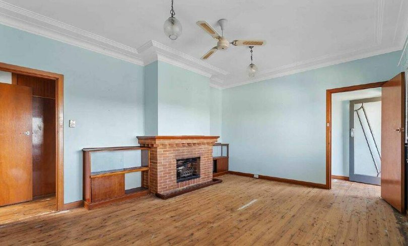 The living room before the renovation.