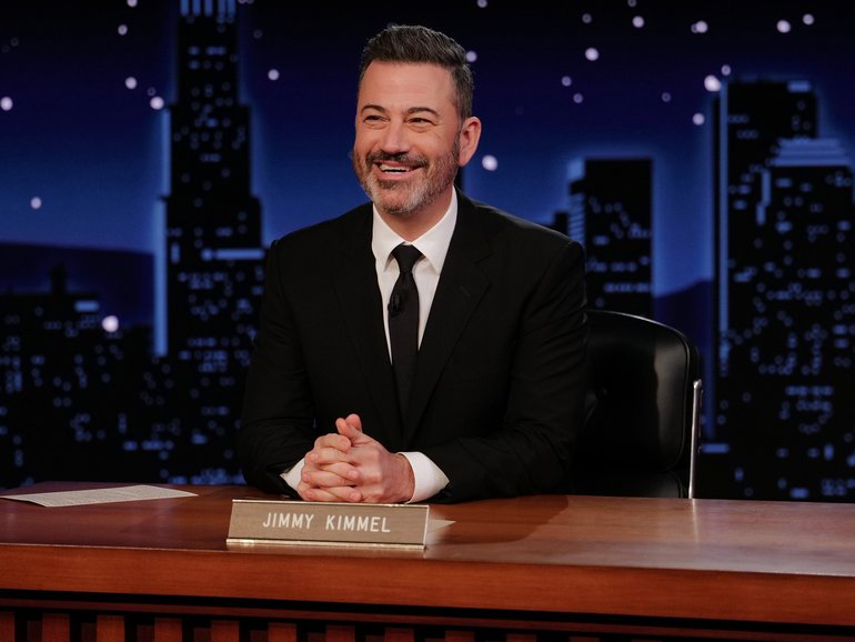 Jimmy Kimmel prepares to return to television screens after a week-long suspension.