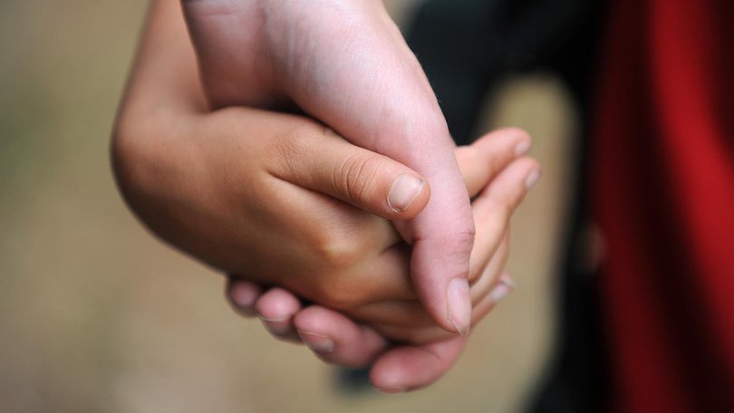 Recent comments on autism risk hamper efforts to encourage families to reach out, an expert says. 