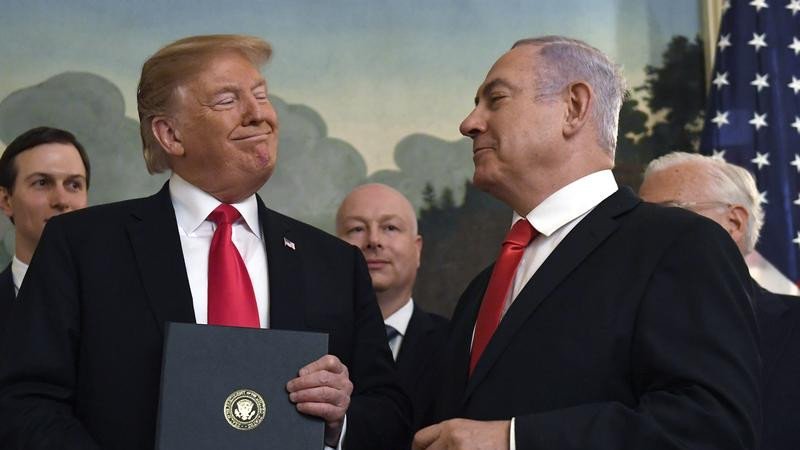 Donald Trump and Benjamin Netanyahu.  (AP PHOTO)